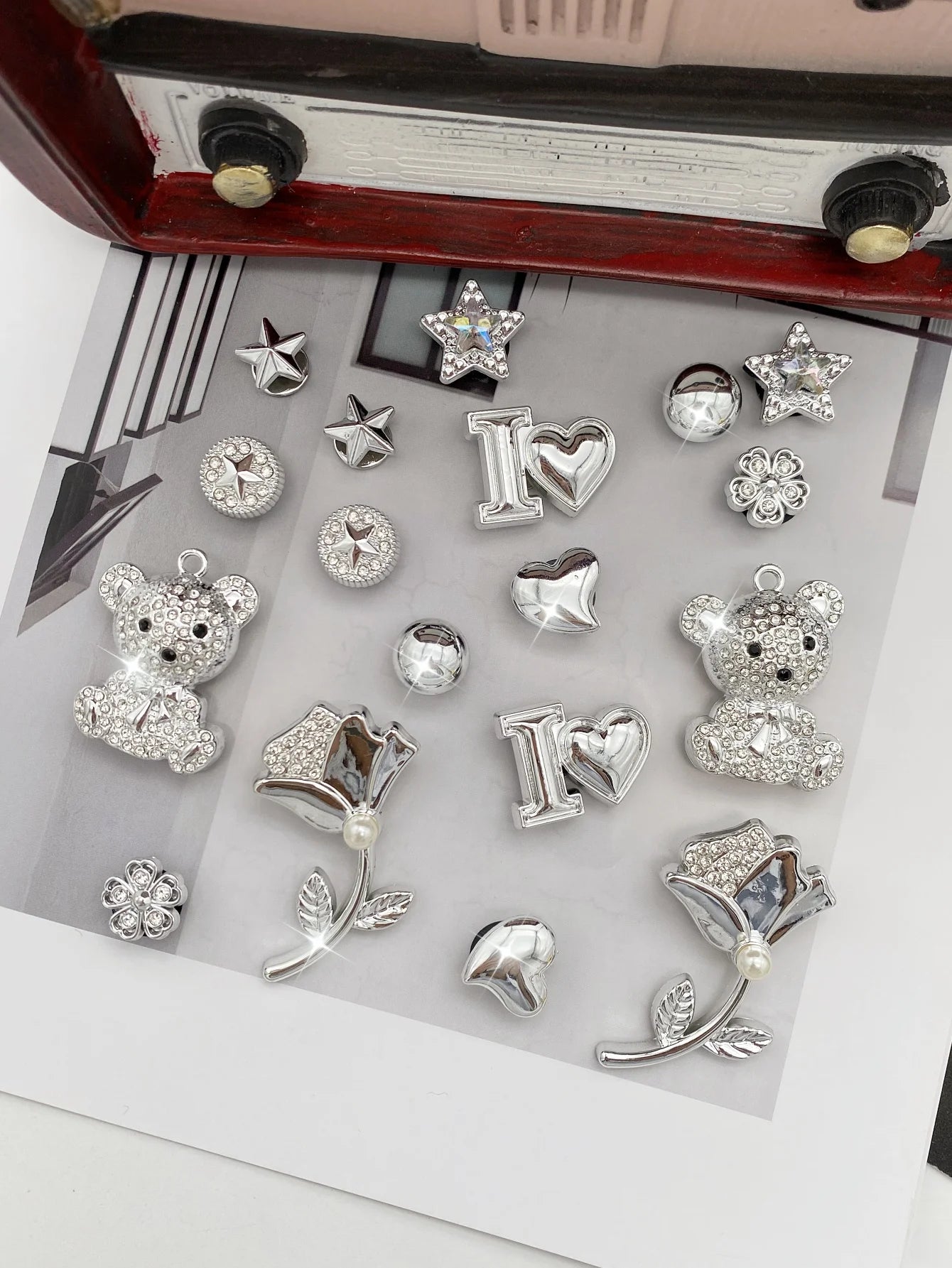 18 silver dot diamond bear, letters, hearts, silver beads, stars and other DIY shoe buckle decorations, multi-functional shoe cl