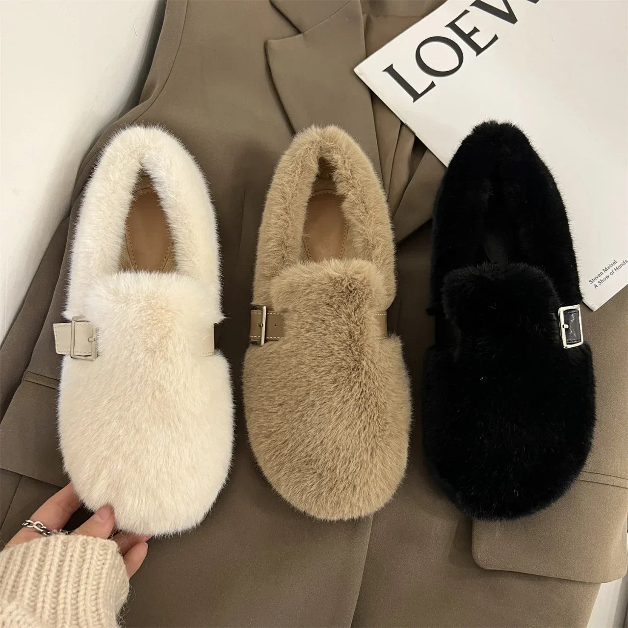 Autumn Women's Flat Shoes New Keep Warm Fur Flat Slip on Casual Shoes for Women Loafers New Fashion Light Women's Walking Shoes