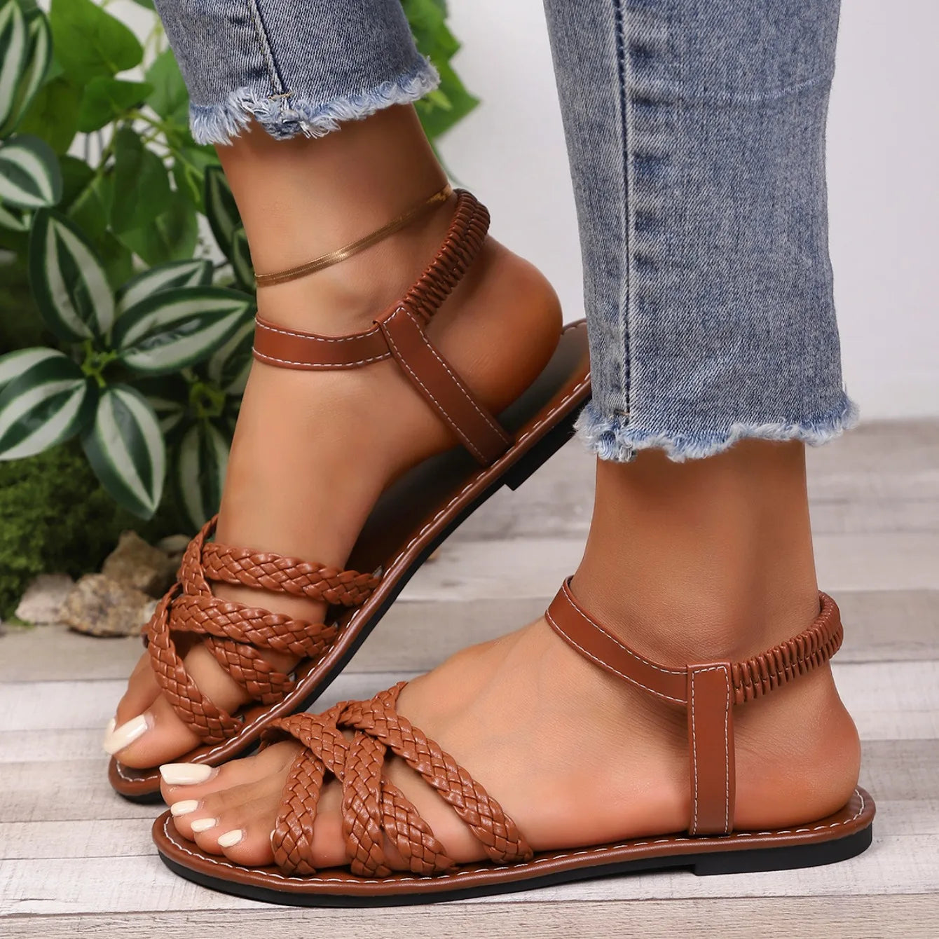 Summer 2025 New Women Sandals Non Slip Rubber Soles Fashion Shoes for Women Flat Bottom Roman Strap Sandals Sandalias De Mujer