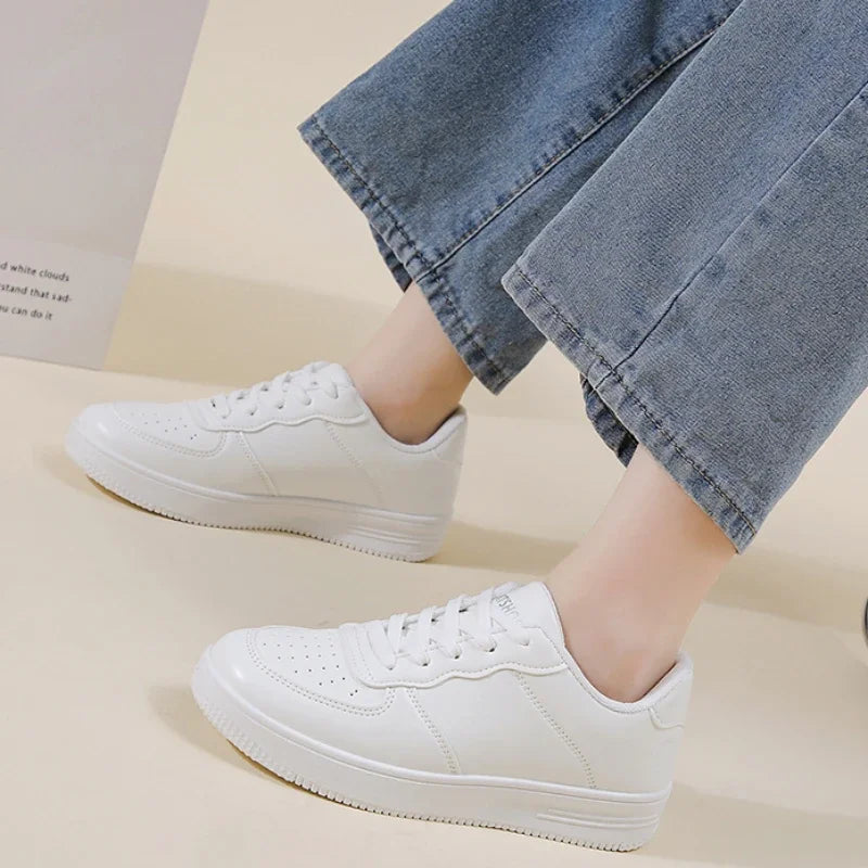 2024 New Women's Flat Bottom Sneakers  Fashionable and Breathable Women's Sports Shoes Lightweight Walking Women Shoes