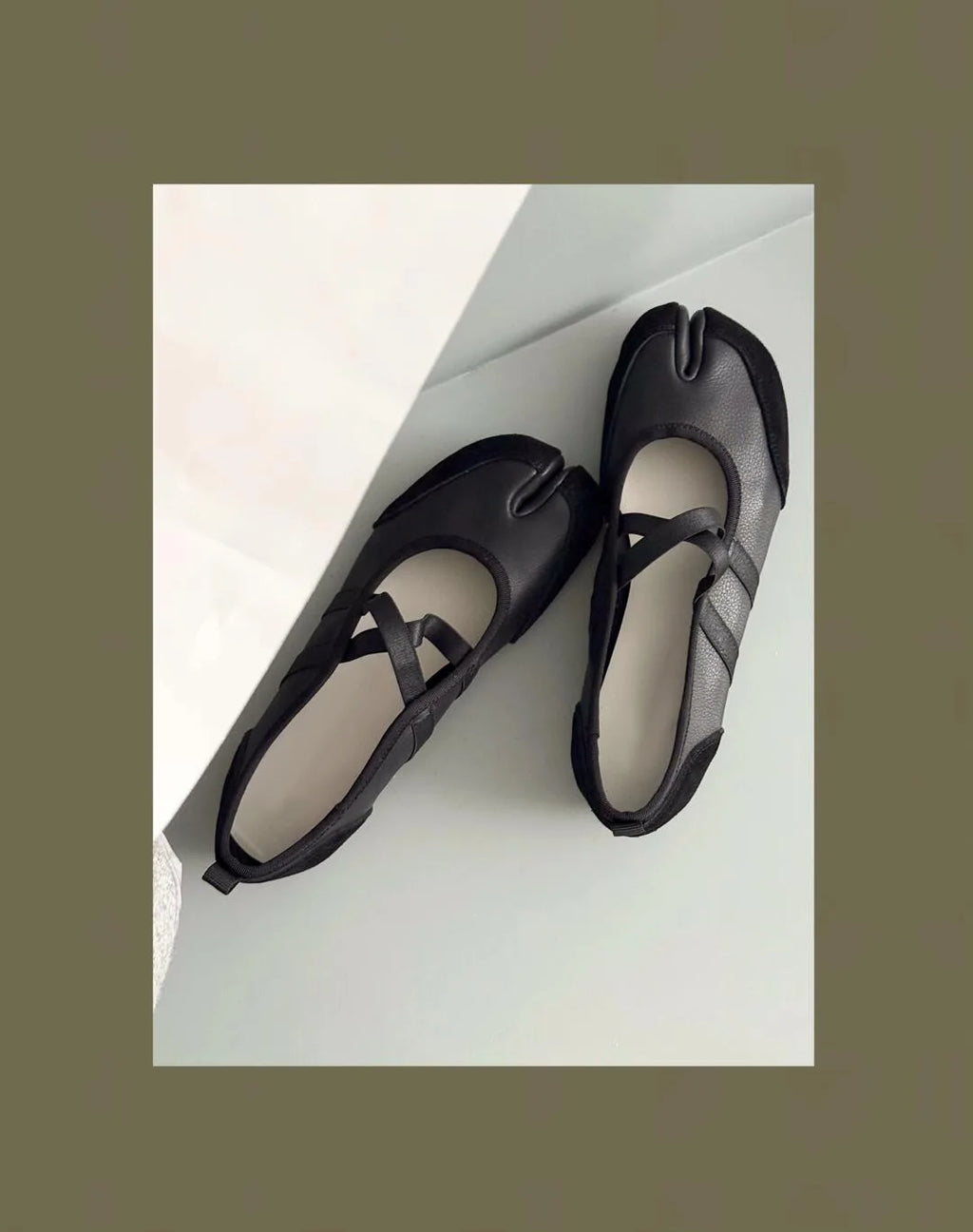 Novelty Split Toe Flat Shoes Woman Quality Leather Mary Janes Japanese Style Trotters Flats Ankle Bele Tabi Ninja Loafers Women