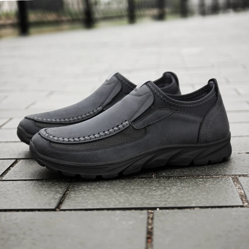 Men Casual Shoes Brand 2022 Fashion Mens Loafers Moccasins Breathable Slip on Retro Driving Shoes Men Sneakers Plus Size 39-48