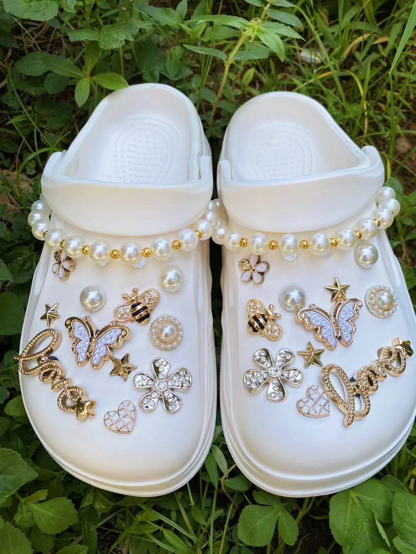 24 pieces of golden fashion (ABS pearl chains, butterflies, stars, flowers, letters, hearts, ABS pearls) ABS resin shoe buckles,