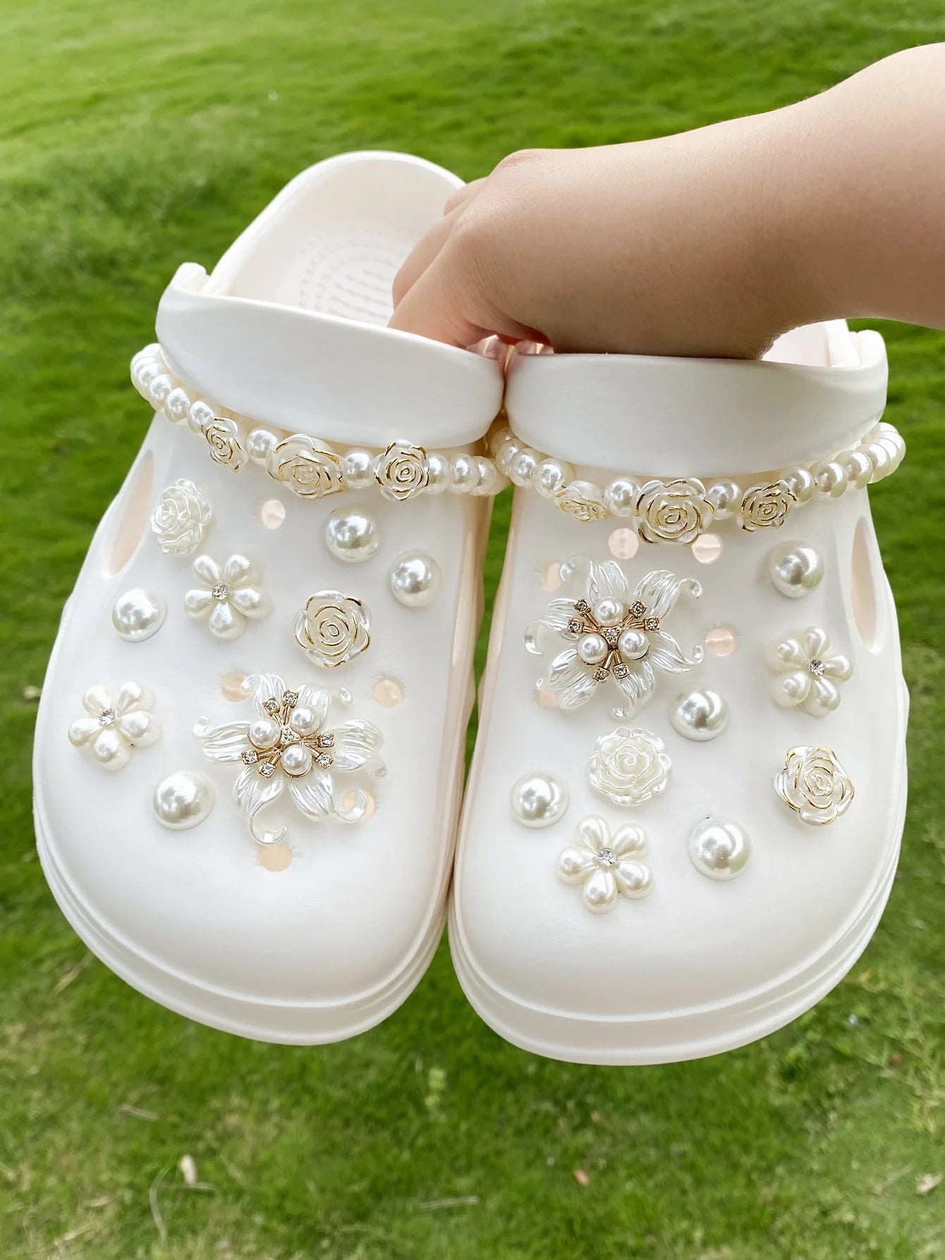 20 pieces of white ABS pearl flower chains, white ABS pearl flowers, roses, ABS diamond flowers, ABS pearl shoe buckle DIY decor