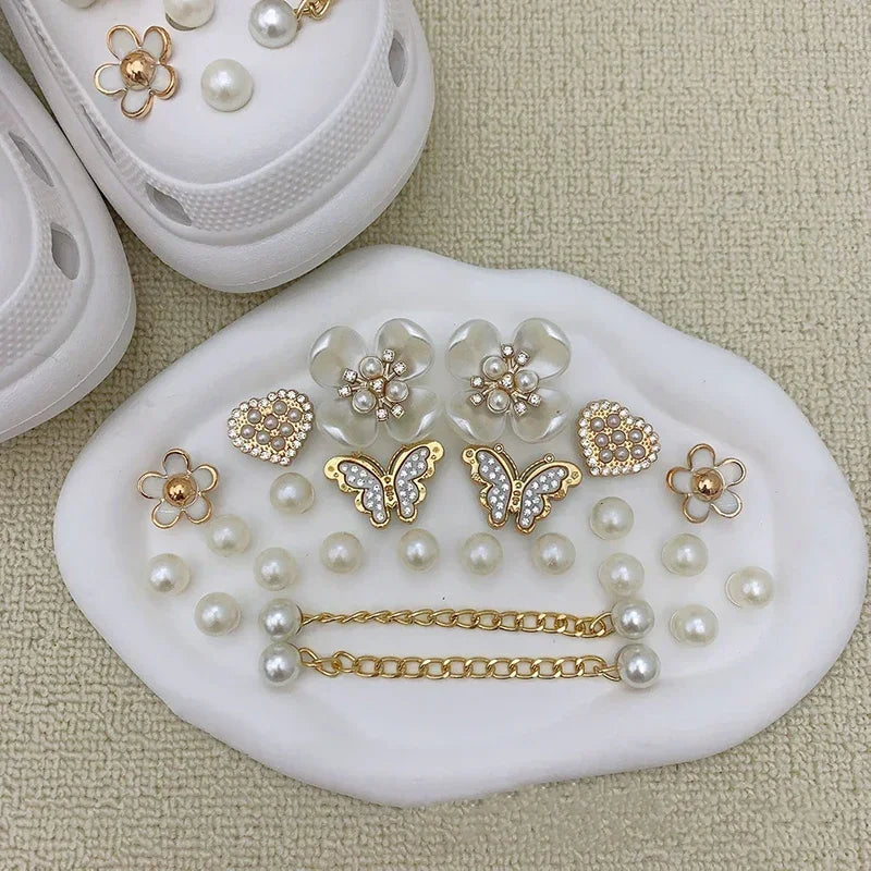 1Set New Shoe Charms Set Creative 3D Shoe Flower Diamond Butterfly Pearl Flower Detachable Chain Buckle Girls Shoe Decoration