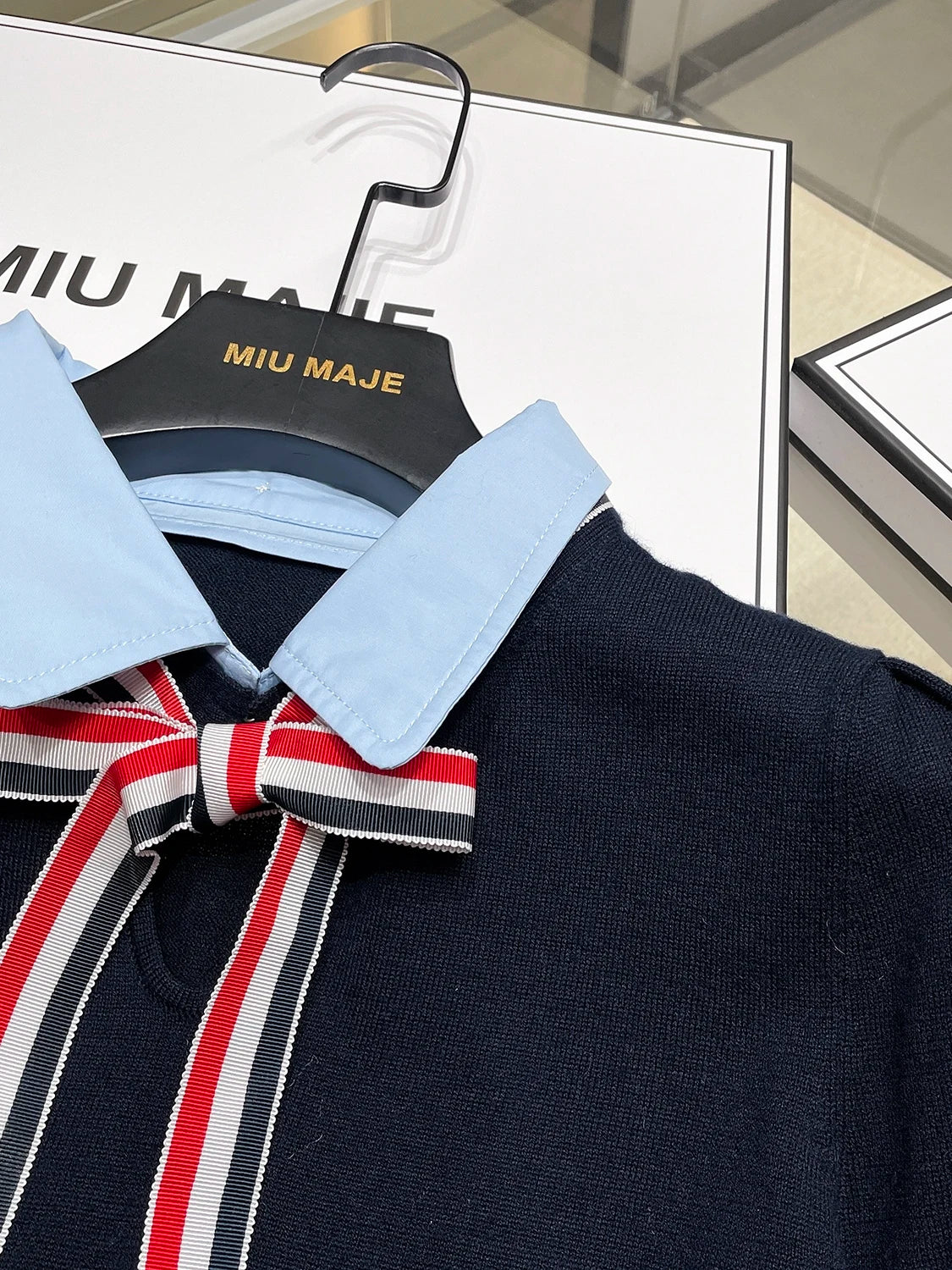 High-End European Sle Women's Knitted ort Top  Collar Belted College Faion Upperwear Comfortable Regular Fit Summer...