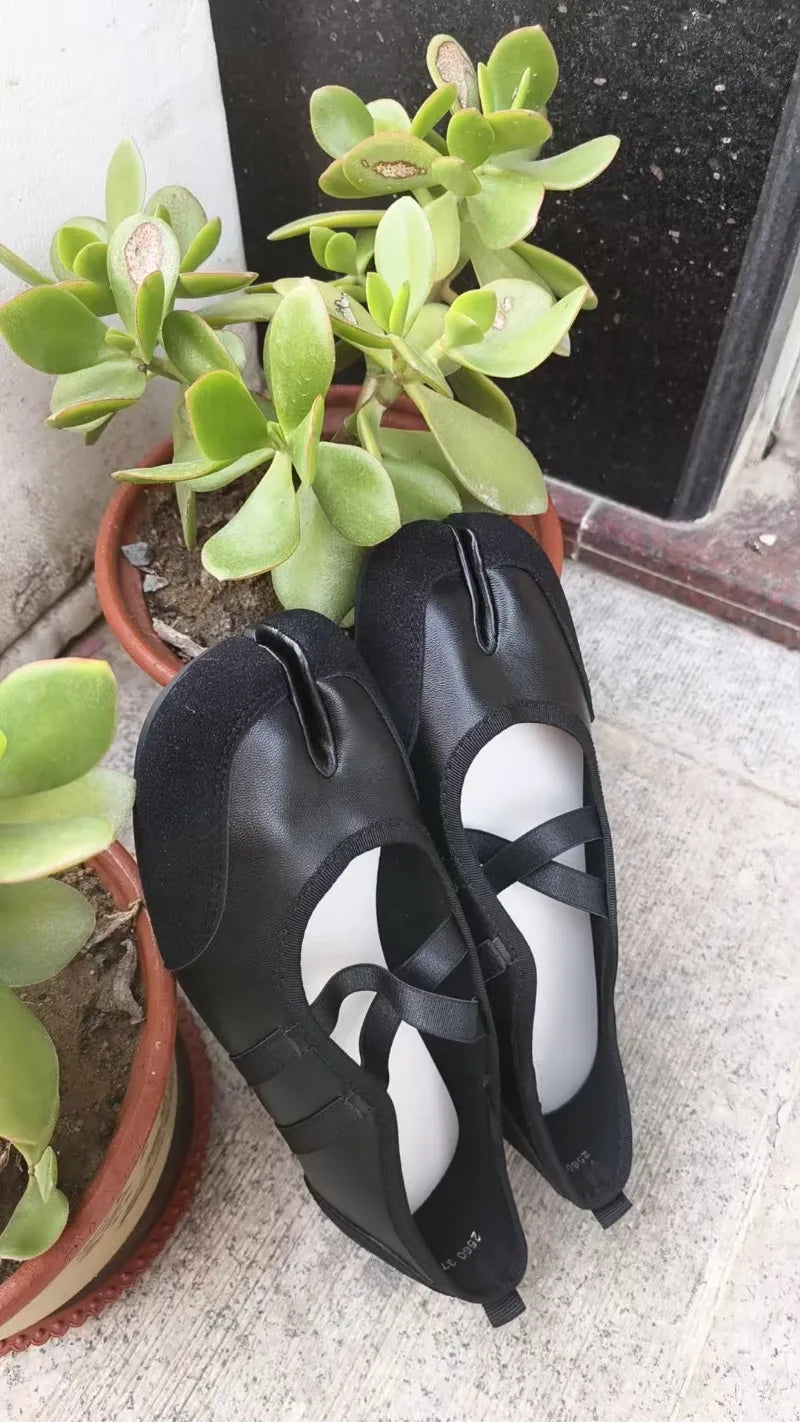Cross Strap Tabi Flat Shoes Women Casual Fashion Design Mary Jane Shoes Slip-on Split Toe Ballet Shoes 2025 Summer Elegant New