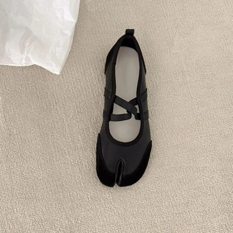 Cross Strap Tabi Flat Shoes Women Casual Fashion Design Mary Jane Shoes Slip-on Split Toe Ballet Shoes 2025 Summer Elegant New