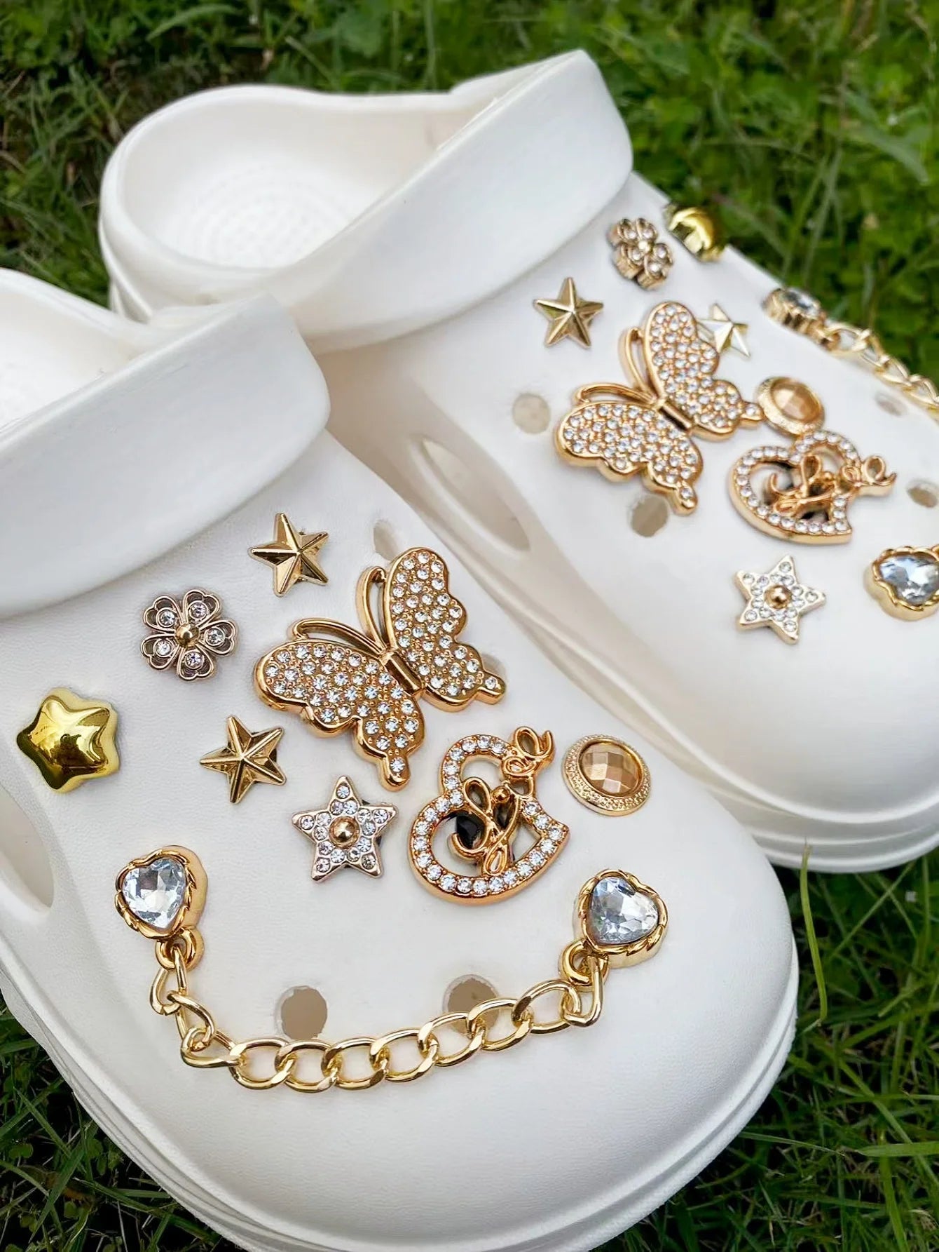 18 pieces of golden fashionable ABS chain, dotted with butterfly, star, flower, heart letter DIY decorations, suitable for women