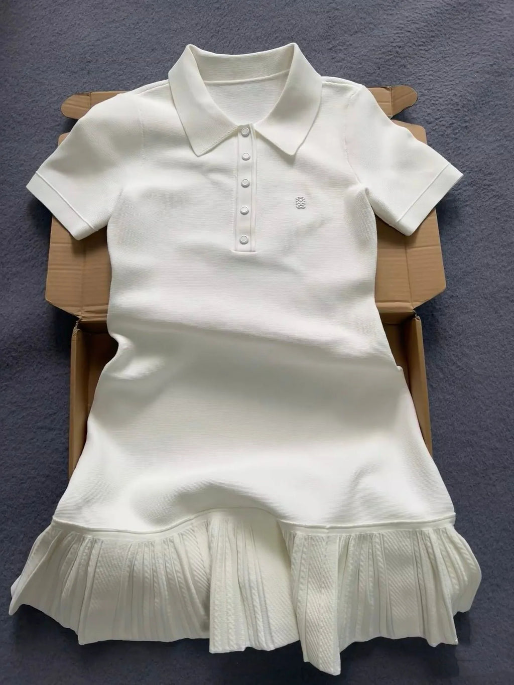 White or Black Women A-Line Knit Dress Slim Short Sleeve Front Letter Female Pleated Mini Robe 2025 New